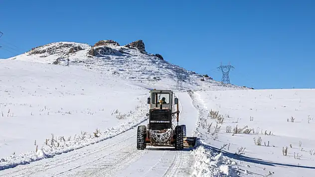 Büyükşehir'den Karla Mücadele Çalışması