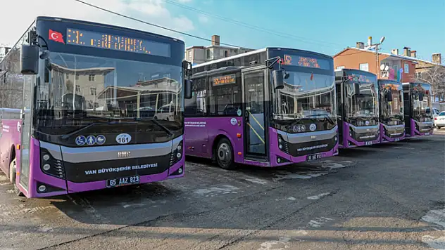 Büyükşehir'den öğrencilere ücretsiz ulaşım