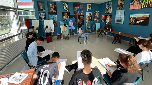 Büyükşehir konservatuvarı yeni yeteneklerini arıyor