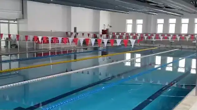 Çaldıran'da yarı olimpik yüzme havuzu açılışa hazırlanıyor