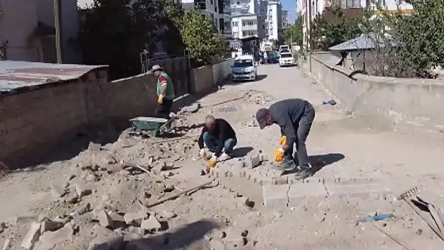 Camii Kebir Mahallesinde parke taşı döşeme çalışmaları tamamlandı