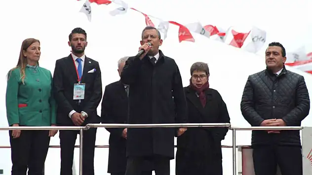 CHP Genel Başkanı Özel, Uşak adayları için destek istedi