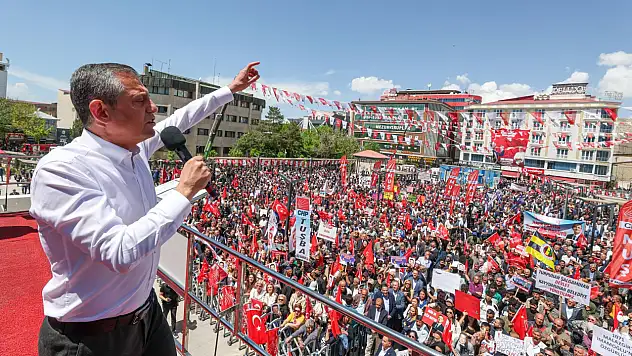 CHP Genel Başkanı Özgür Özel: Van sorunlarla boğuşan bir il