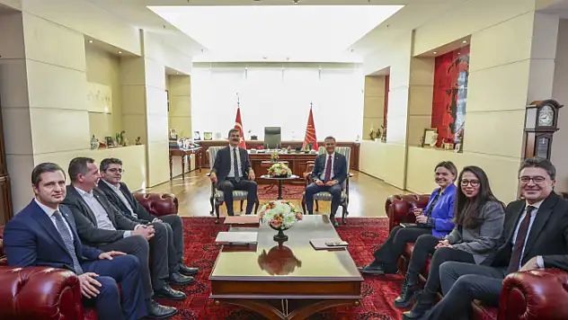 CHP ve TİP arasında iş birliği adımı