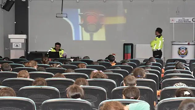 Çocuklara trafik eğitimi
