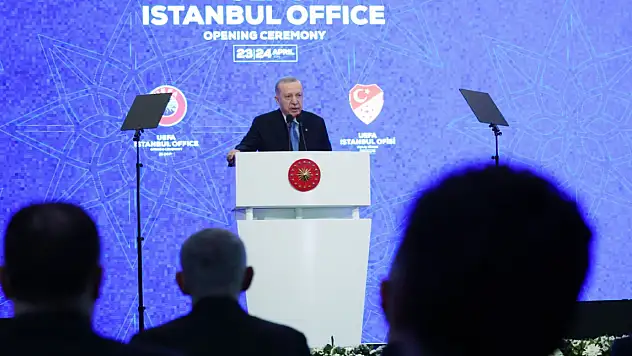 Cumhurbaşkanı Erdoğan: ''Deprem günlük siyasete alet edilemez''