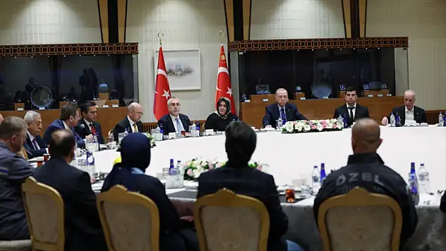 Cumhurbaşkanı Erdoğan, işçilerle bir araya geldi