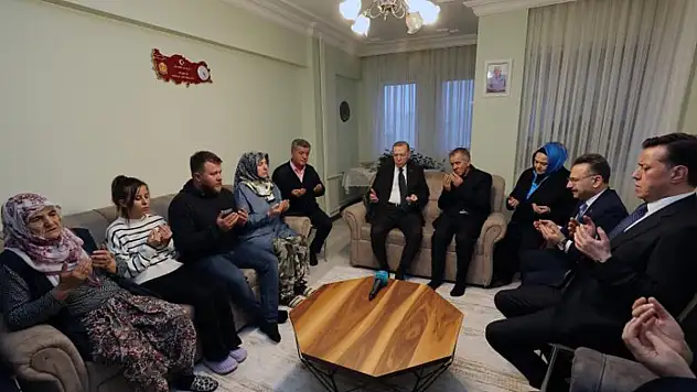 Cumhurbaşkanı Erdoğan şehit ailesini ziyaret etti