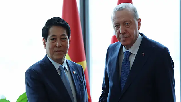 Cumhurbaşkanı Erdoğan, Vietnam Devlet Başkanı Luong Cuong ile görüştü