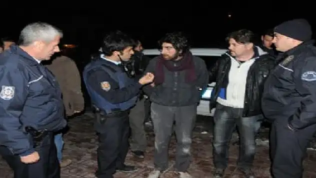 DEPREM HIRSIZLARI YAKALANDI