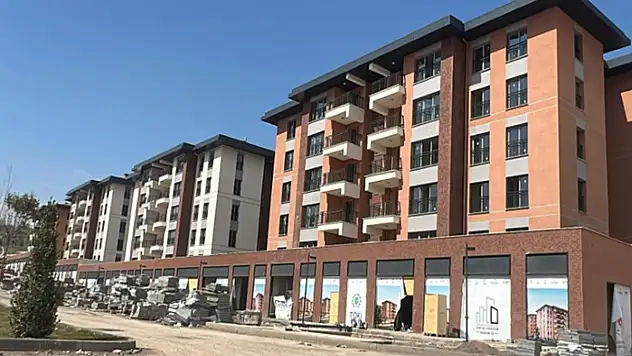 Depremin simgesi Ebrar Sitesi'nde yeni hayat başladı