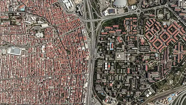 Depremle gündeme gelen iki farklı İstanbul şehirleşmesi havadan görüntülendi