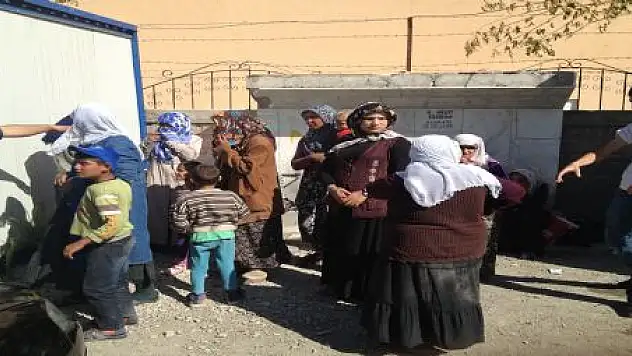 BUNLAR DA SURİYELİ DİLENCİLER