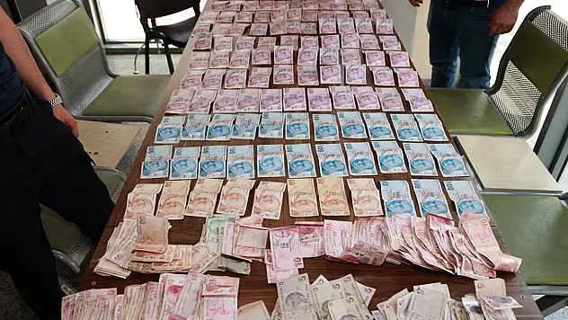 Dilencinin üzerinden 20 bin TL çıktı, zabıta bile şaştı kaldı