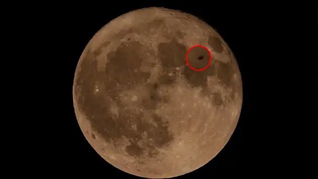 Doğa fotoğrafçısı dolunayı çekmek isterken ISS'yi görüntüledi