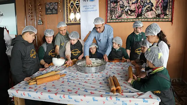 Down sendromlu bireyler mutfakta kolları sıvadı
