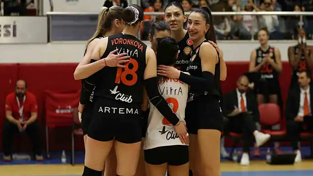 Eczacıbaşı Dynavit deplasmanda galip