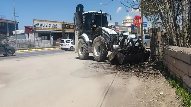 Edremit Belediyesi'nden temizlik seferberliği