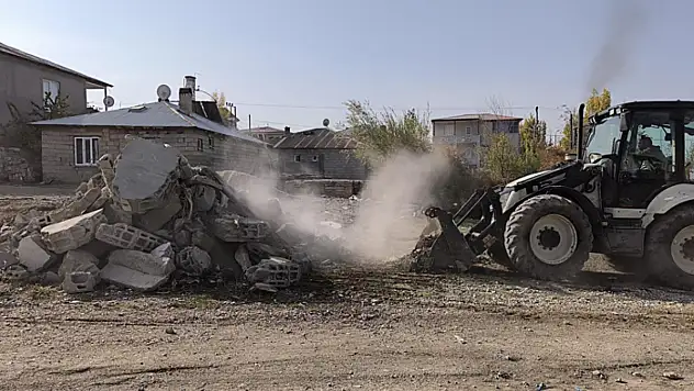 Edremit Belediyesi temizlik çalışmalarına hız verdi