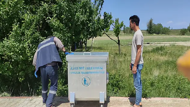 Edremit'teki mahallelere yeni çöp konteynerleri