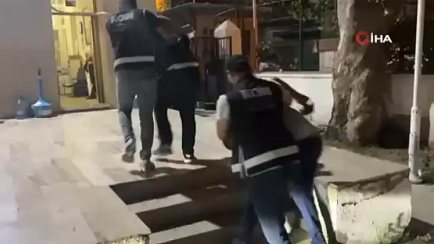 Eğlence mekanında silahlı kavga: 2 yaralı, 2 gözaltı
