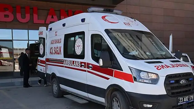 Elazığ'da 4 kişi içtikleri sütlü kahveden zehirlendi