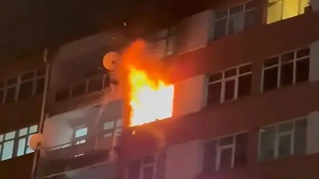 Elazığ'daki apartman yangını paniğe neden oldu
