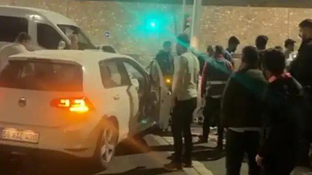 Elazığspor oyuncularını taşıyan otobüs Hakkari-Van karayolunda kaza yaptı