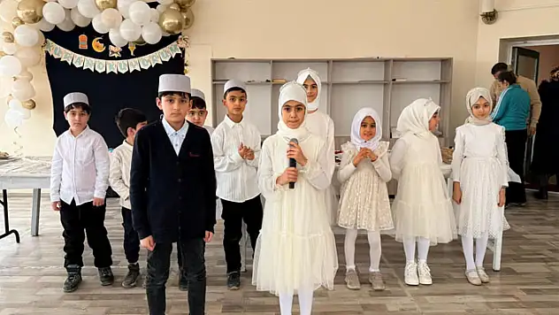 Elifba'dan Kur'an-ı Kerim'e anlamlı geçiş: Miniklerden ilk tilavet heyecanı