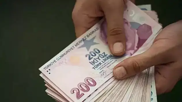 Emekli, memura ek zam!