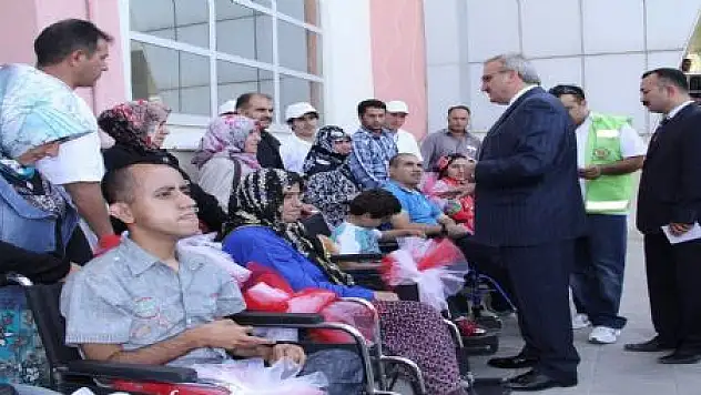 GÜLAY HANIM ENGELLİLERİ SEVİNDİRDİ