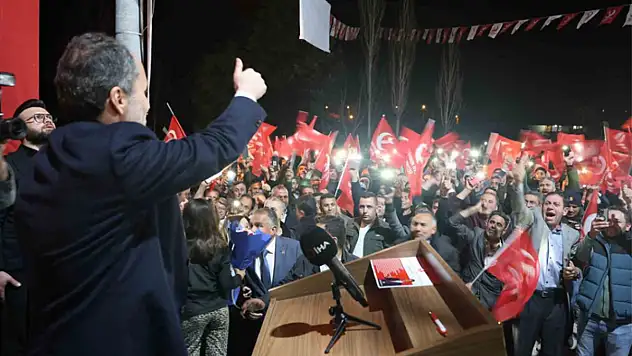 Erbakan: Yüzde 20 oy alıp, 94 ruhunu yeniden hayata geçireceğiz