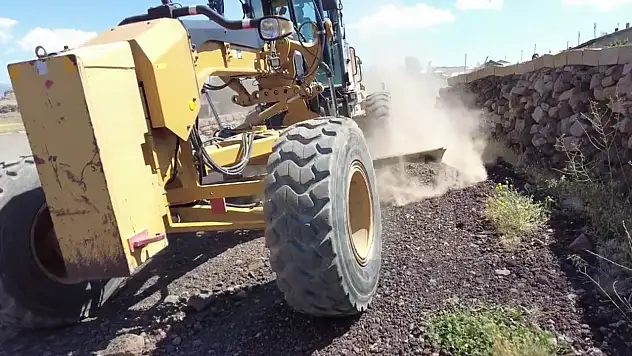 Erciş'te çalışmalar sürüyor