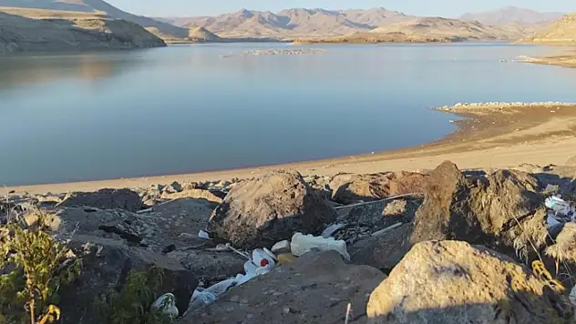 Erciş'te barajları kuraklık vurdu