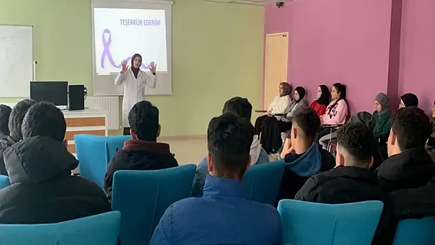 Erciş'te gençlere sağlık eğitimi