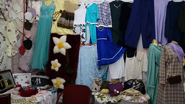 Erciş'te yılsonu sergisi düzenlendi