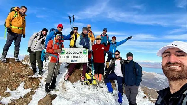 Erek Dağı'na zirve tırmanışı