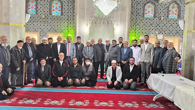 Erzurum'da din görevlileri hafızlıkta yarıştı