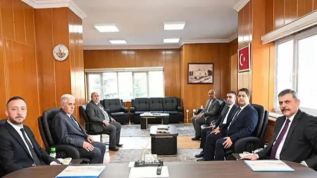 Erzurum'dan bölgeye hizmet veriyor