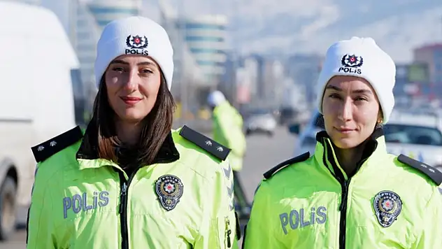Erzurum'un trafiği iki kadına emanet