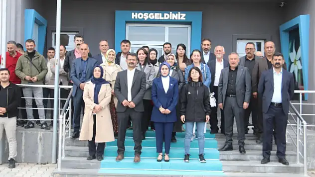 Eşbaşkanlar Koç ve Komi göreve başladı