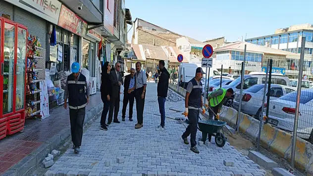 Eski arpacılar sokakta parke taşı çalışması