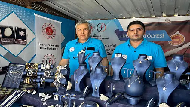 Eskişehir'in 'beyaz altını' lületaşı Van'da ilgi odağı oldu