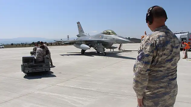 F-16'lar zorlu göreve 15 dakikada hazırlanıyor
