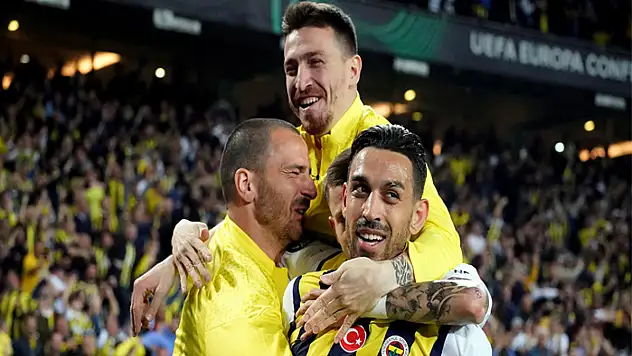 Fenerbahçe 10 yıllık şampiyonluk hasretini sonlandırmak istiyor