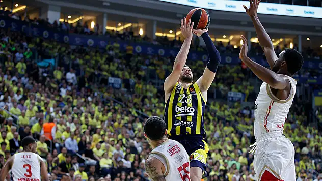 Fenerbahçe Beko avantajı kaybetti! Seri 5. maça uzadı