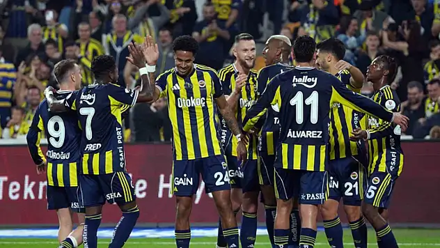 Fenerbahçe'de hedef derbi galibiyeti ile liderliği almak