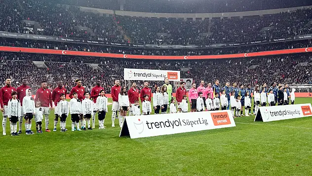 Fenerbahçe ile Beşiktaş arasında 11 milyar 915 milyon TL'lik derbi!