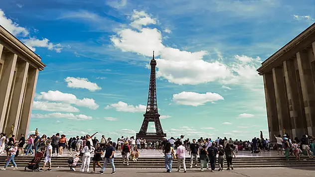 Fransa'da İkinci Dünya Savaşı'ndan bu yana ilk kez ölüm sayısı doğum sayısını geçti