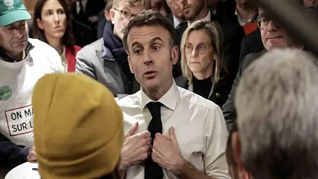 Fransız çiftçiler Macron'un katıldığı tarım fuarını bastı